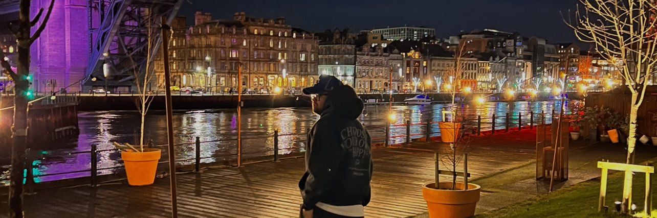 almooly's profile banner image