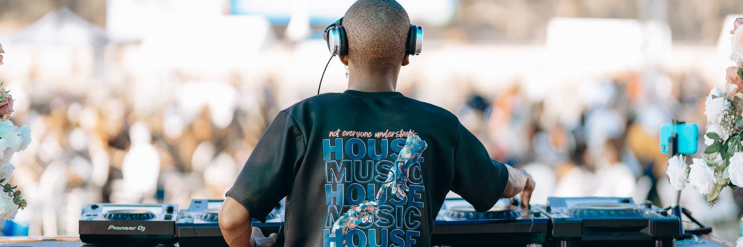 dvtboifresh's profile banner image