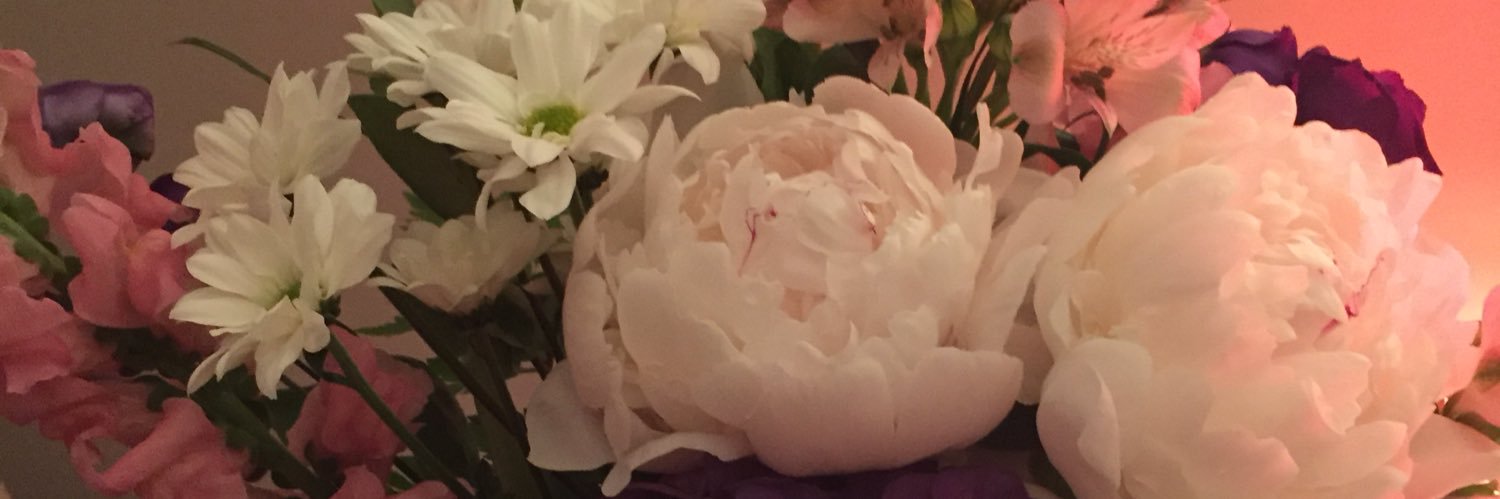 flomerella's profile banner image