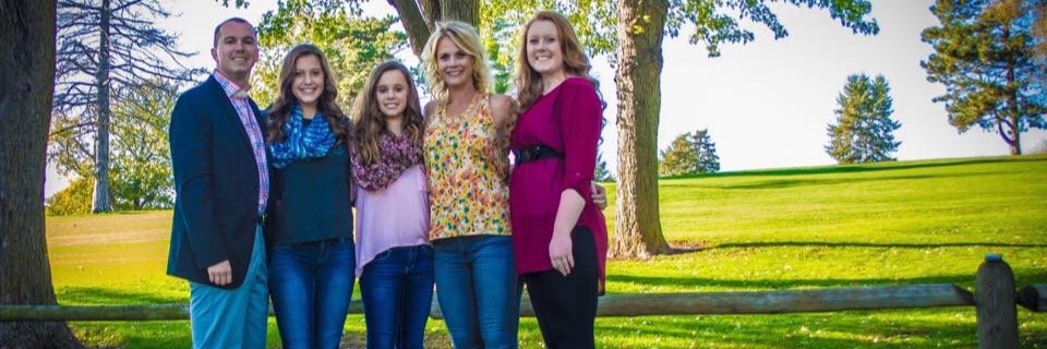 mommadickson's profile banner image