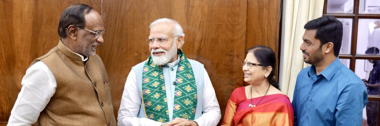 rahulkova's profile banner image