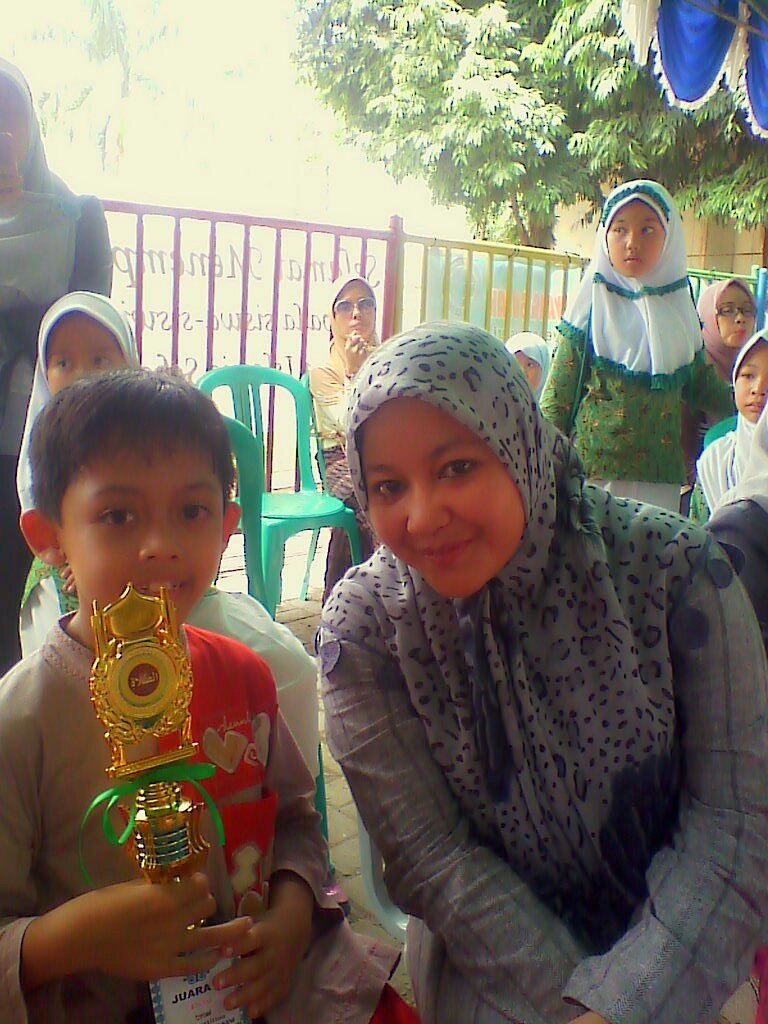 husna2's profile banner image