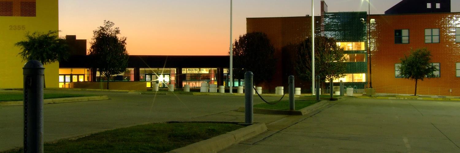 MolinaHSLibrary's banner