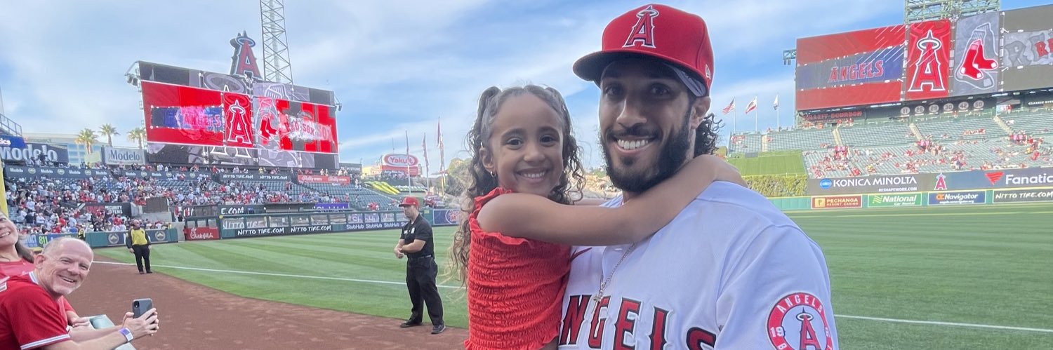 Dillon Thomas banner