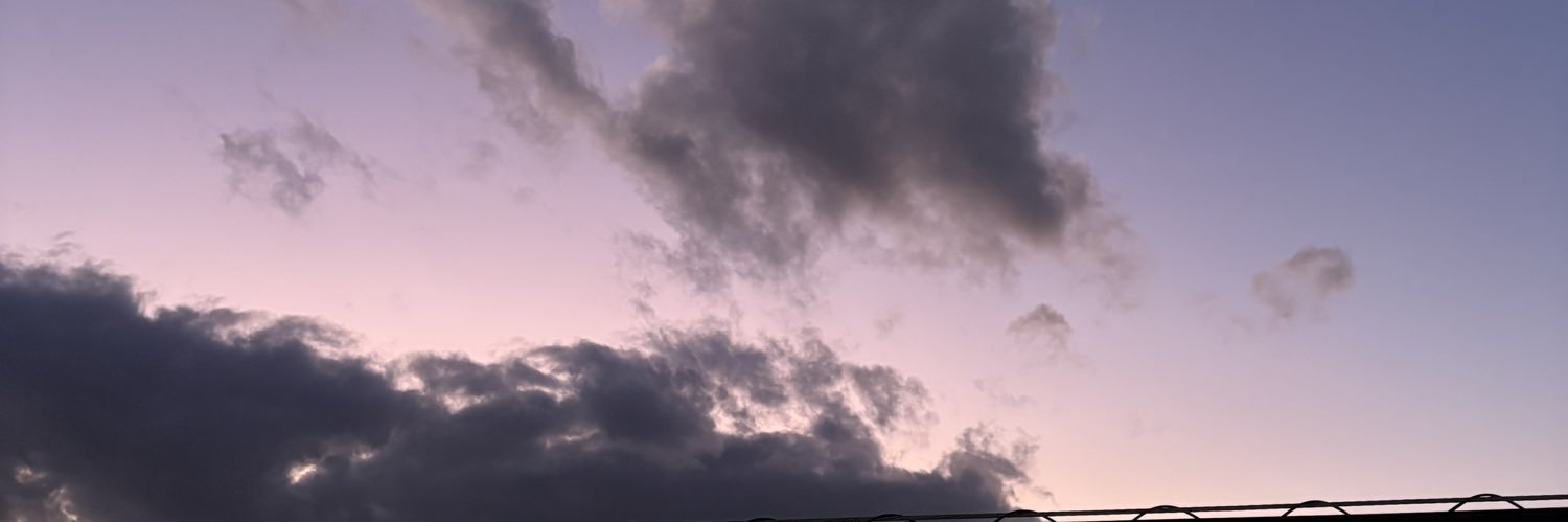 mi_wow8's profile banner image
