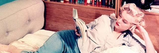 Adrienne46222's profile banner image
