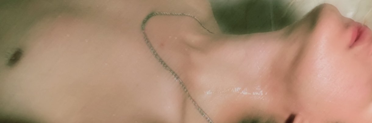 roblesmeloo's profile banner image