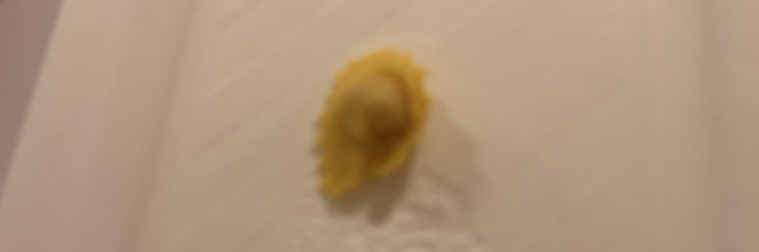 memeumano's profile banner image