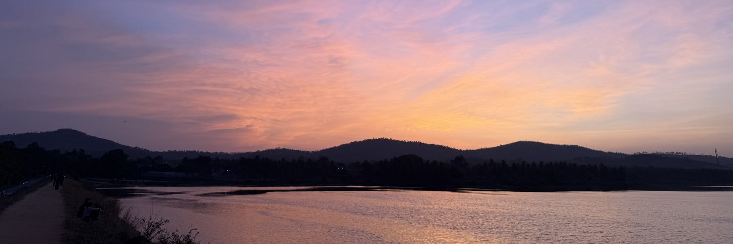 basbhaimomo's profile banner image