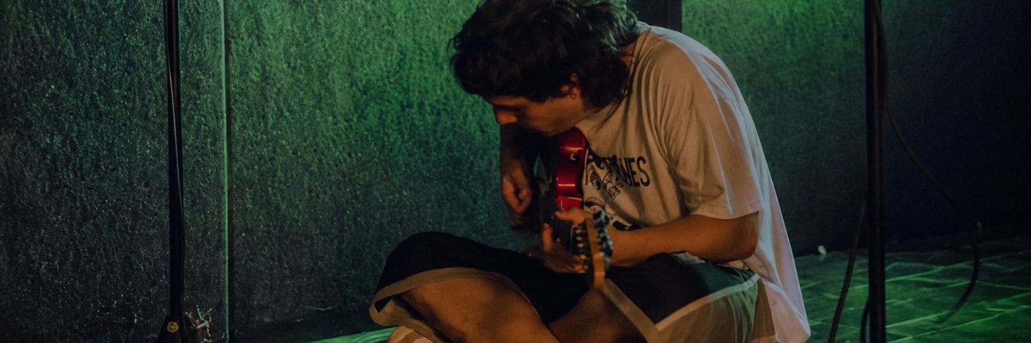LaraBalles's profile banner image