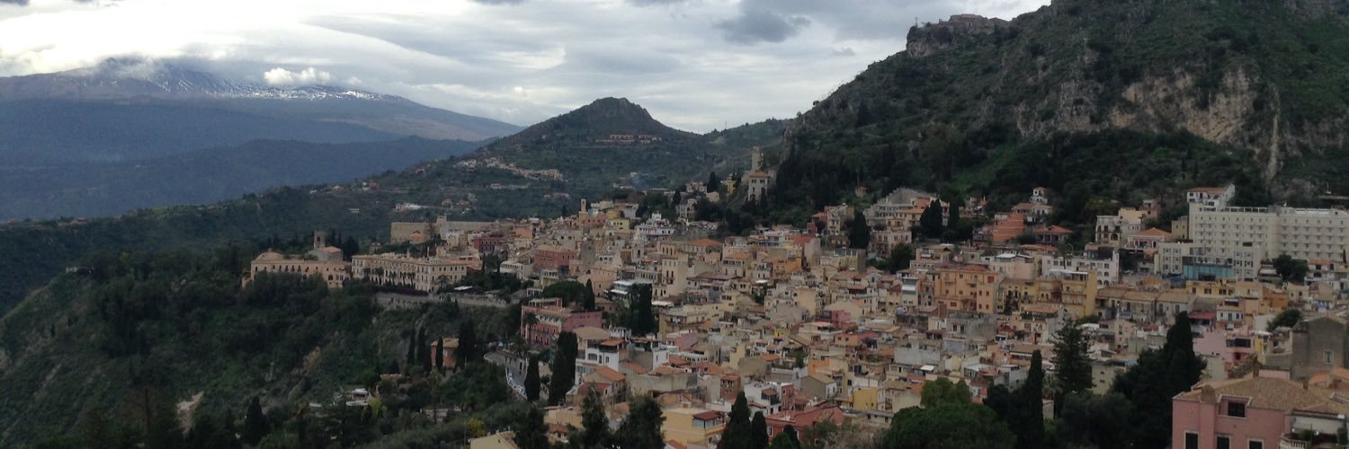 Caecilihoe_III's profile banner image