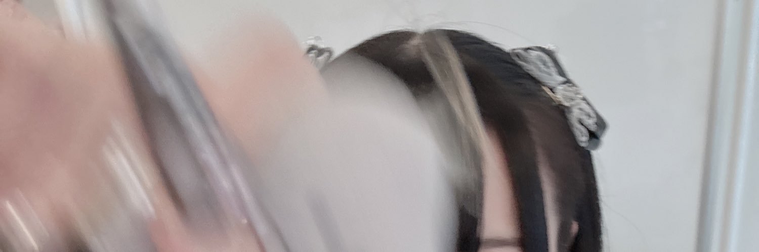 3244arepom's profile banner image