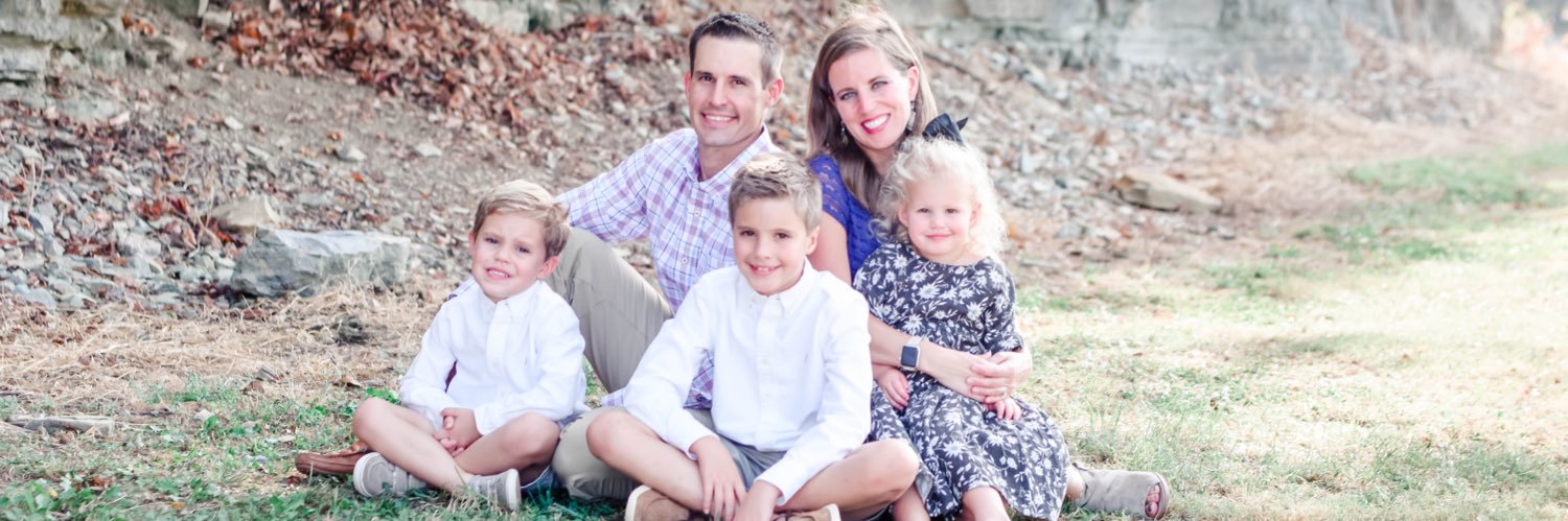 Amy_Everett's profile banner image
