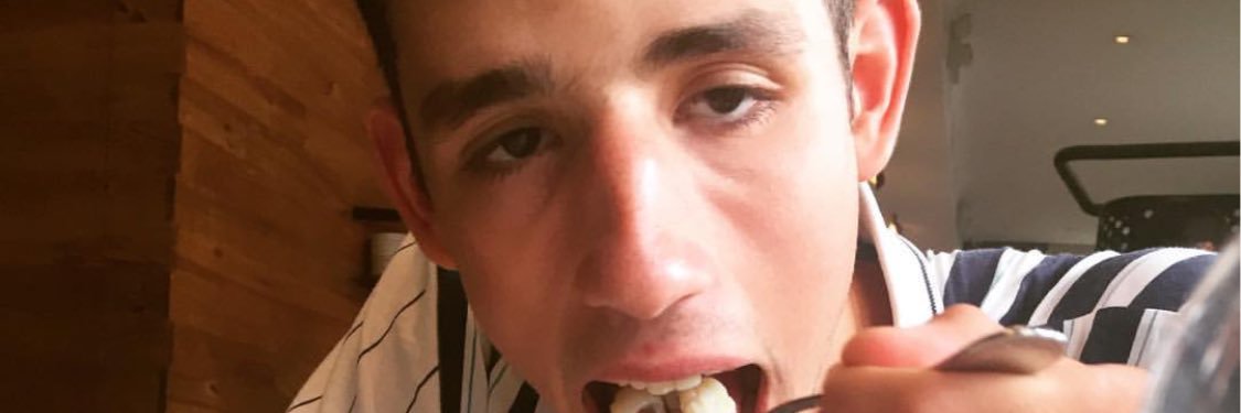 samrtzz's profile banner image