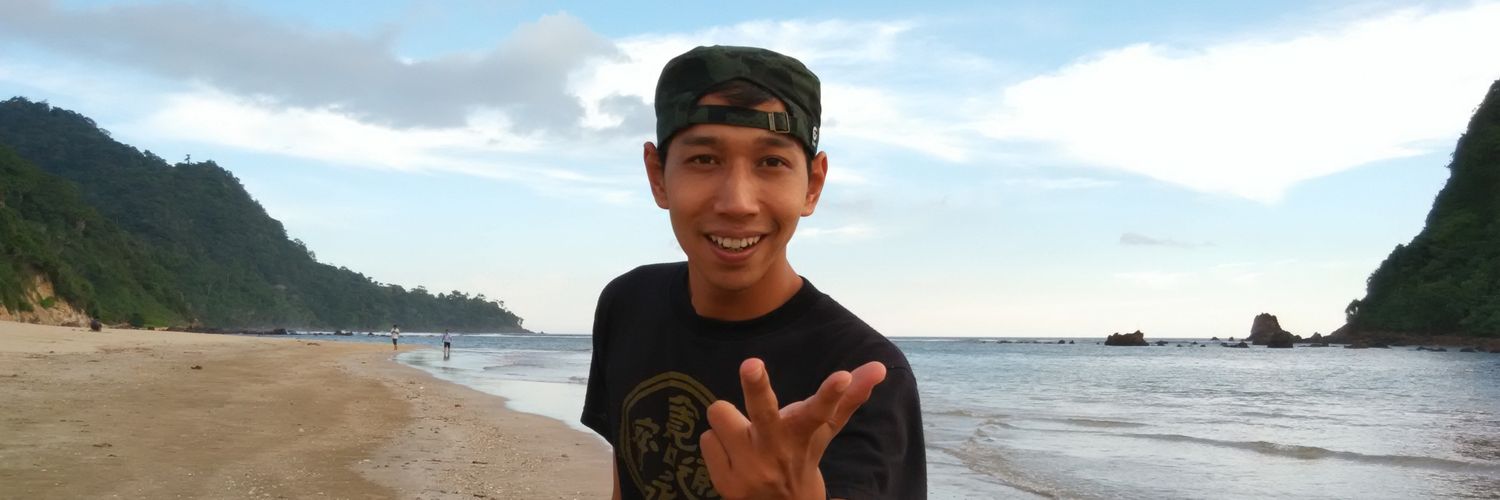 10Roziq's profile banner image