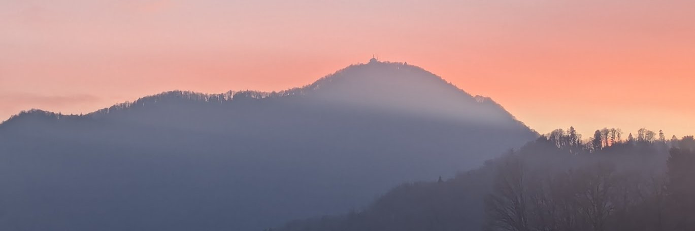 RightHalfBrain's profile banner image