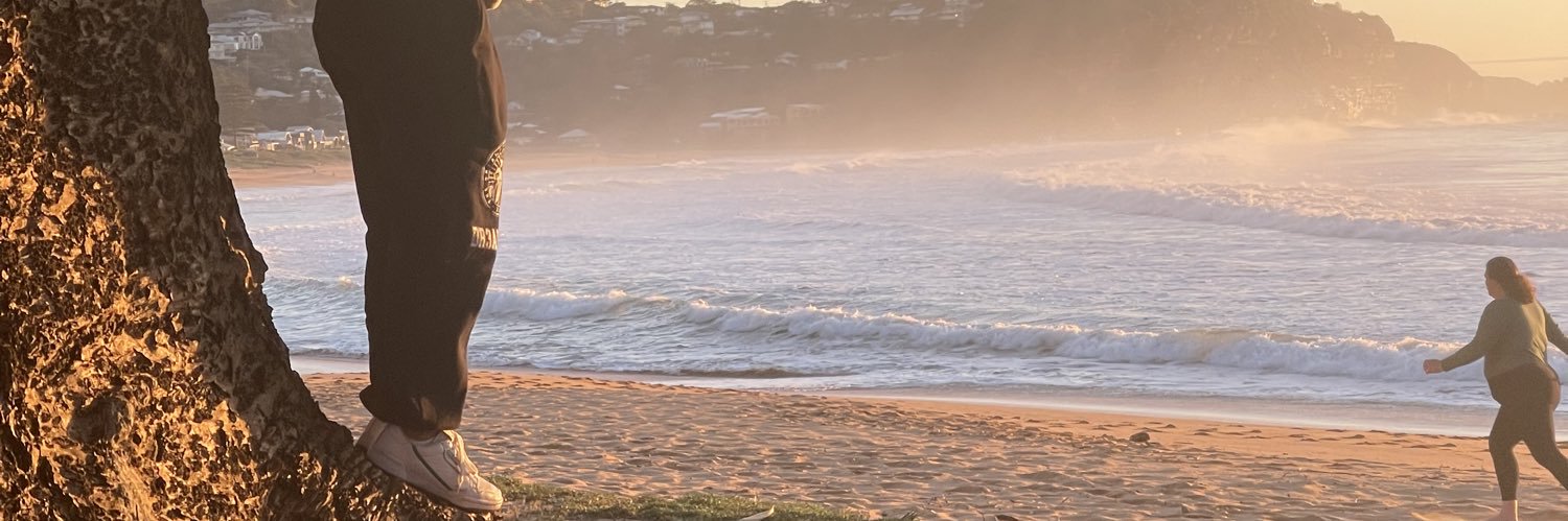 MemeahH's profile banner image