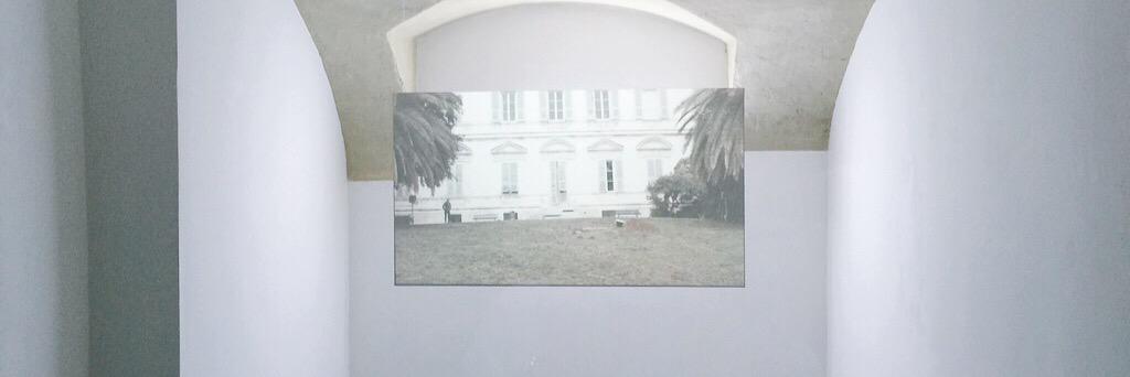 White Hole banner
