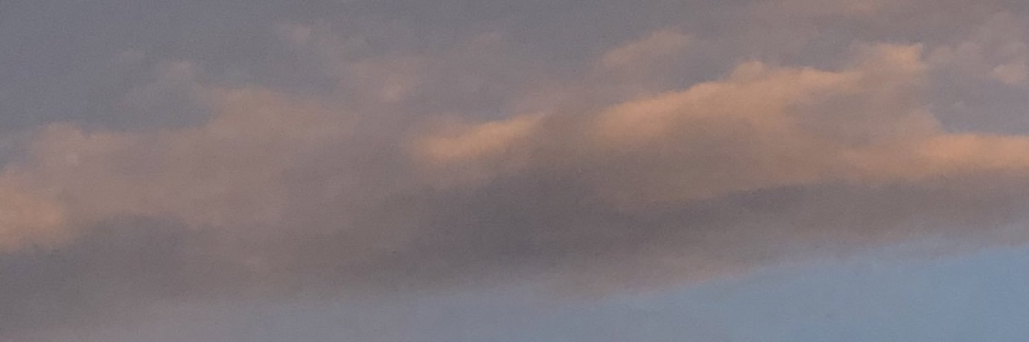 MMui852's profile banner image
