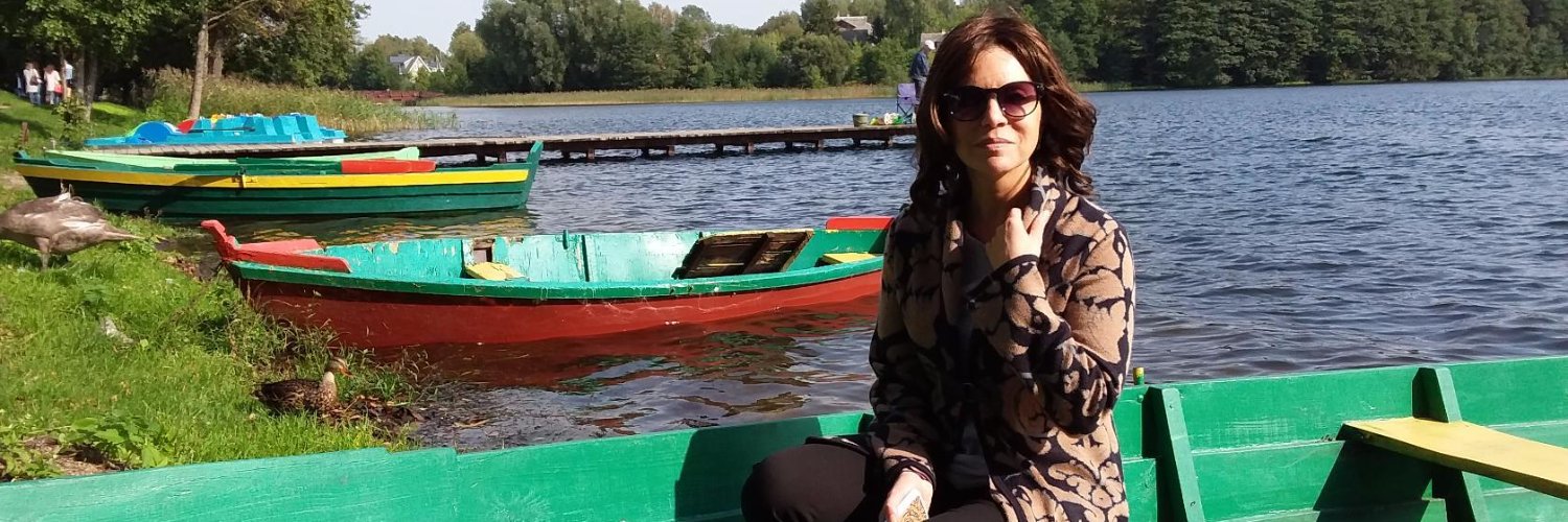 toyechka's profile banner image