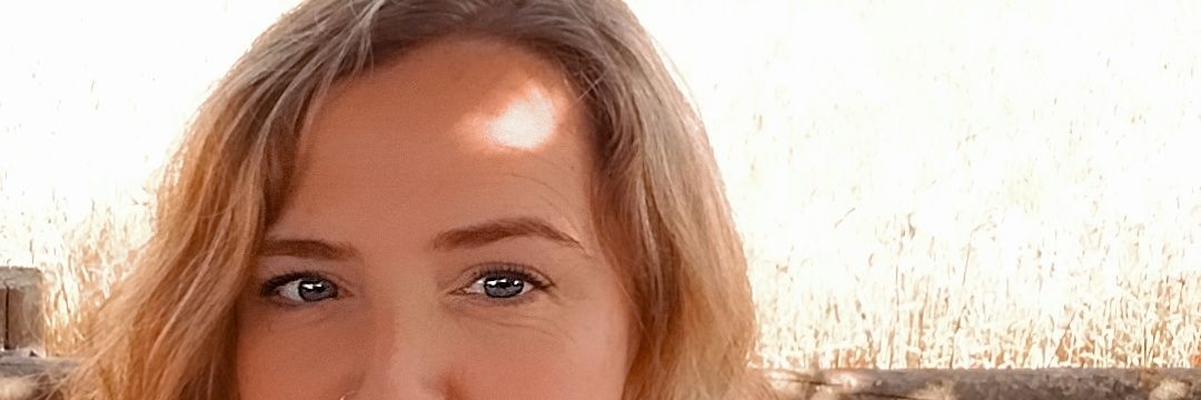 Mofli_Sara's profile banner image