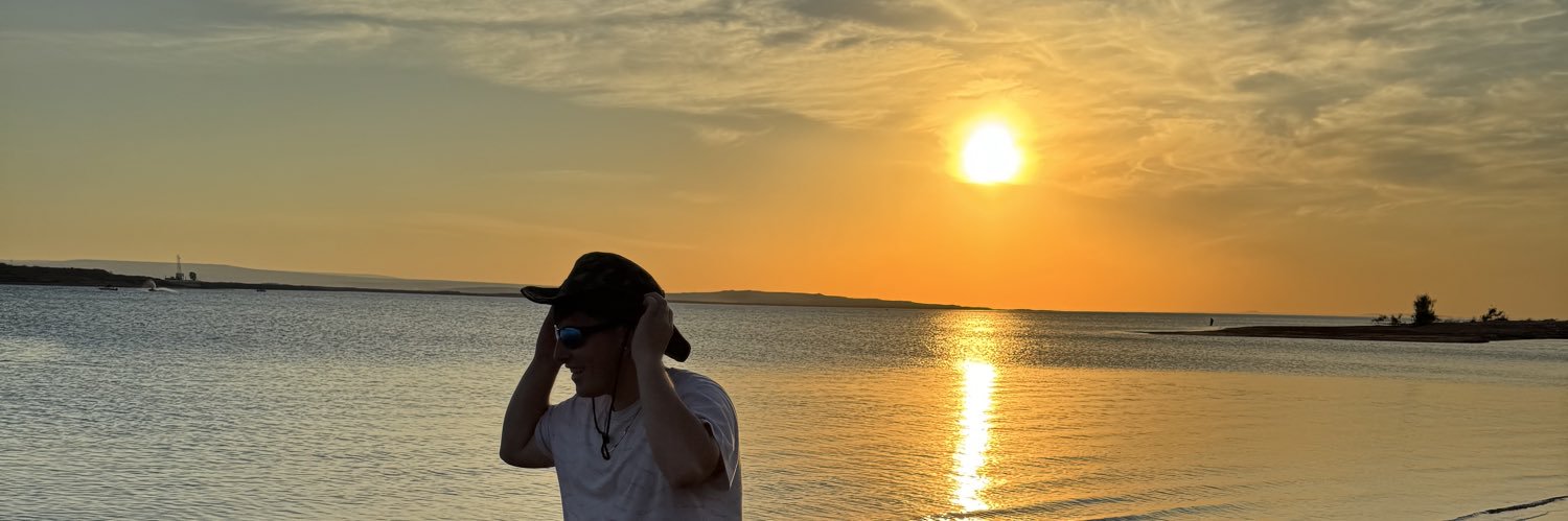 JoseeSaeez's profile banner image
