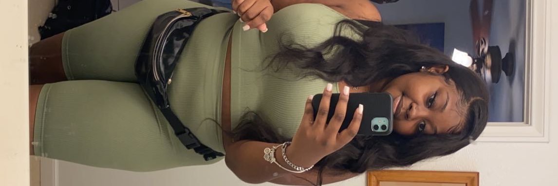 moanelisaa's profile banner image