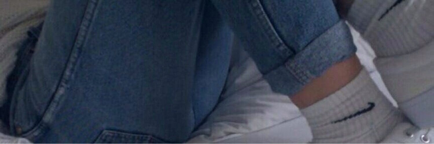 layouts11D's profile banner image