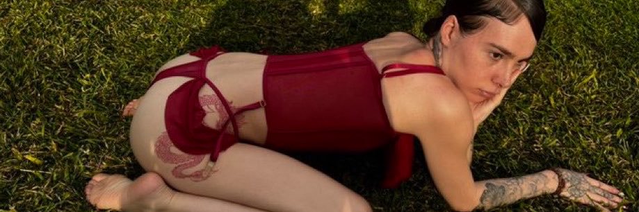 charsarahh's profile banner image