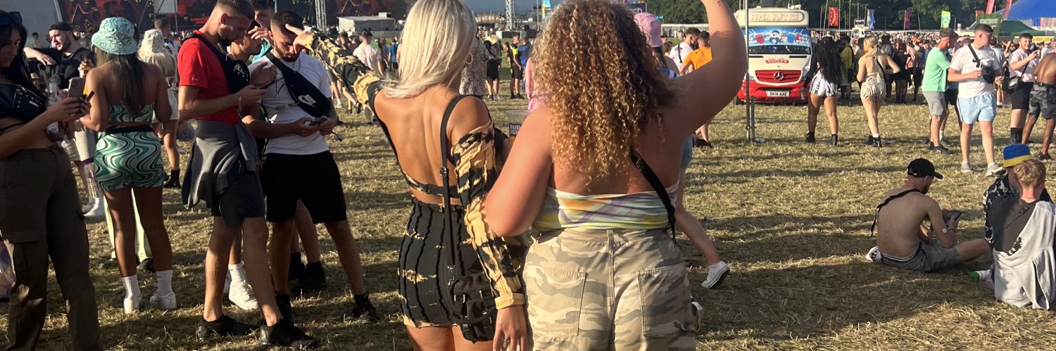 chloecarroll99's profile banner image