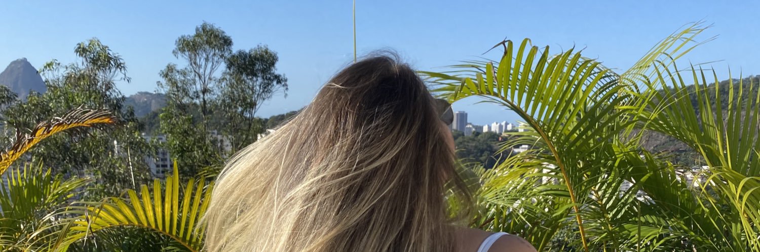 Carolhferr's profile banner image
