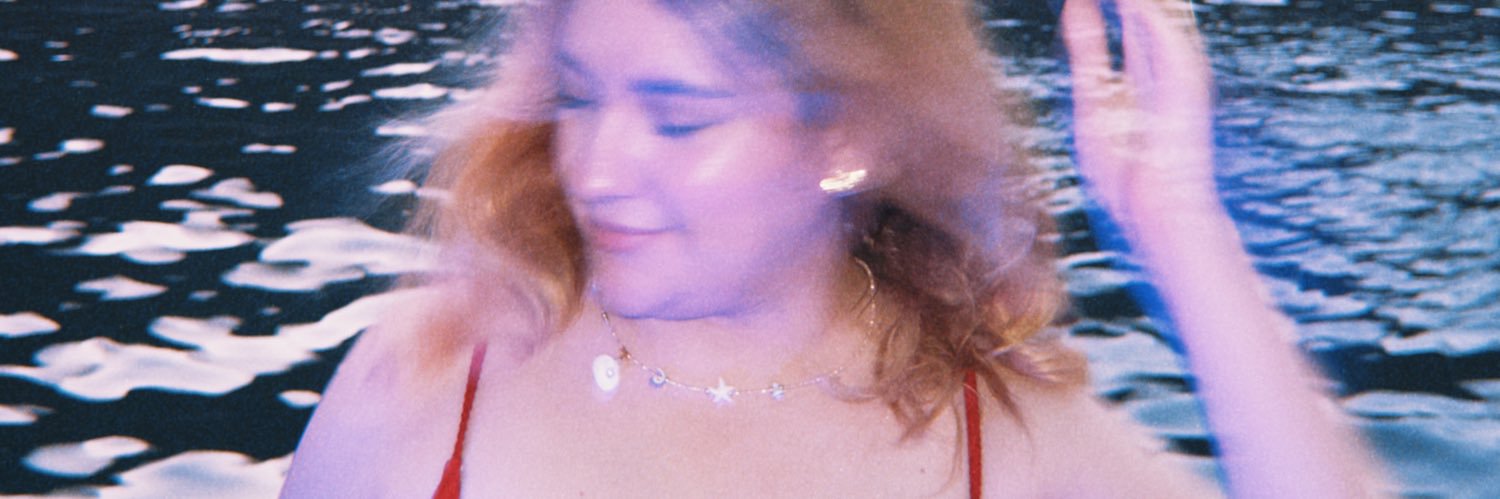 Angelablanchh's profile banner image