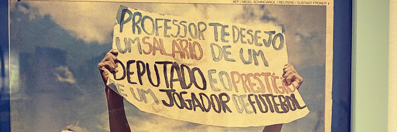 retenllo's profile banner image