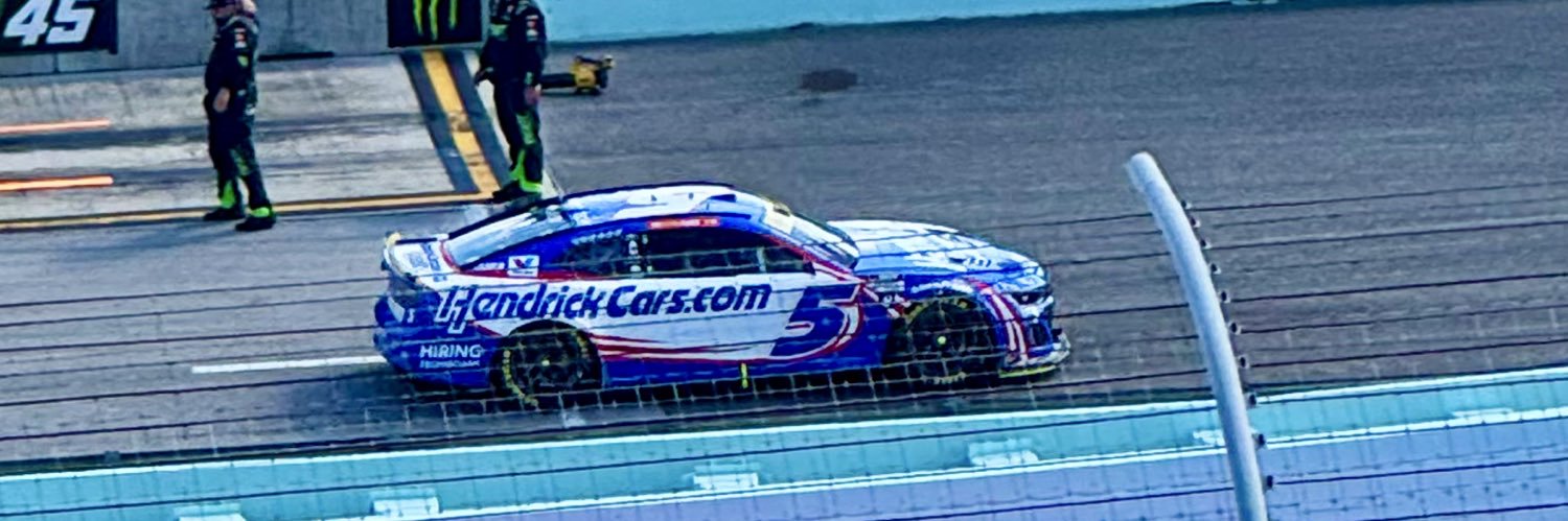 RacingMomjourn's profile banner image