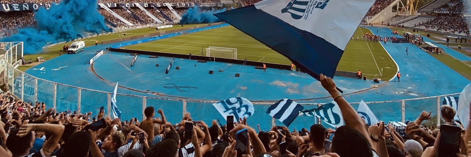 MaleenaFarias's profile banner image