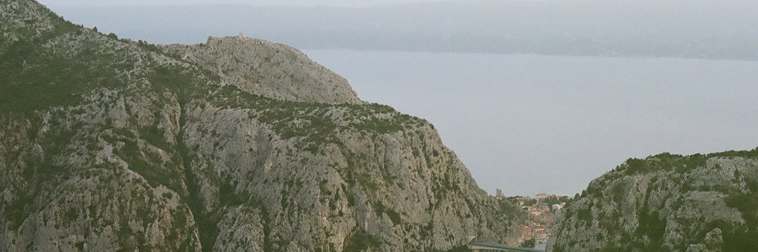 solxliv's profile banner image