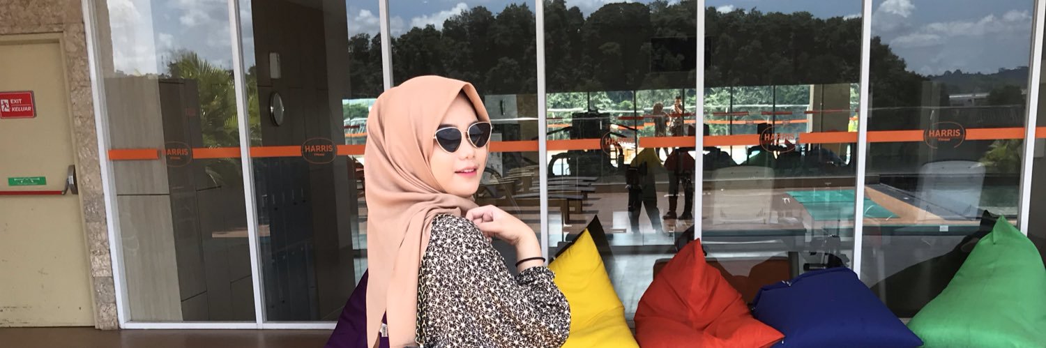 annaiiya's profile banner image
