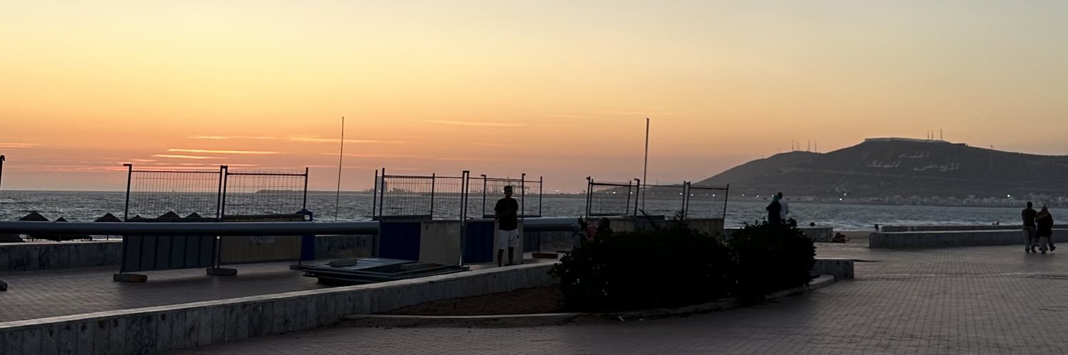 luflza's profile banner image