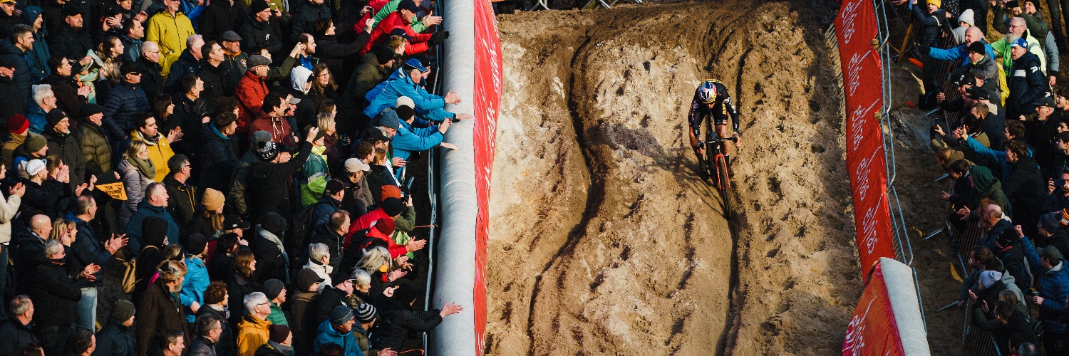 Tomas Van Den Spiegel banner