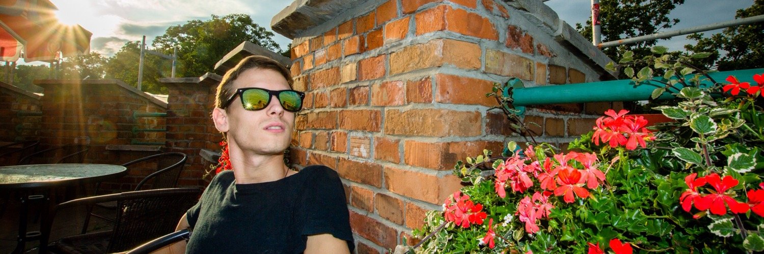 vovachy's profile banner image