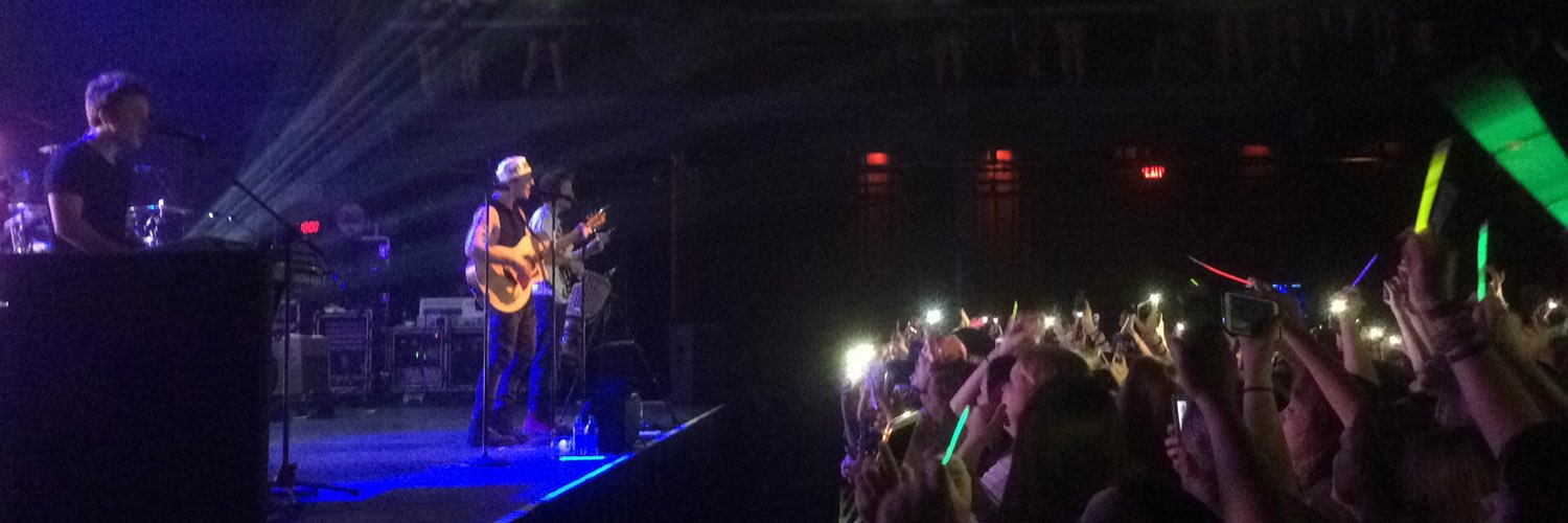Texting_Emblem3's profile banner image