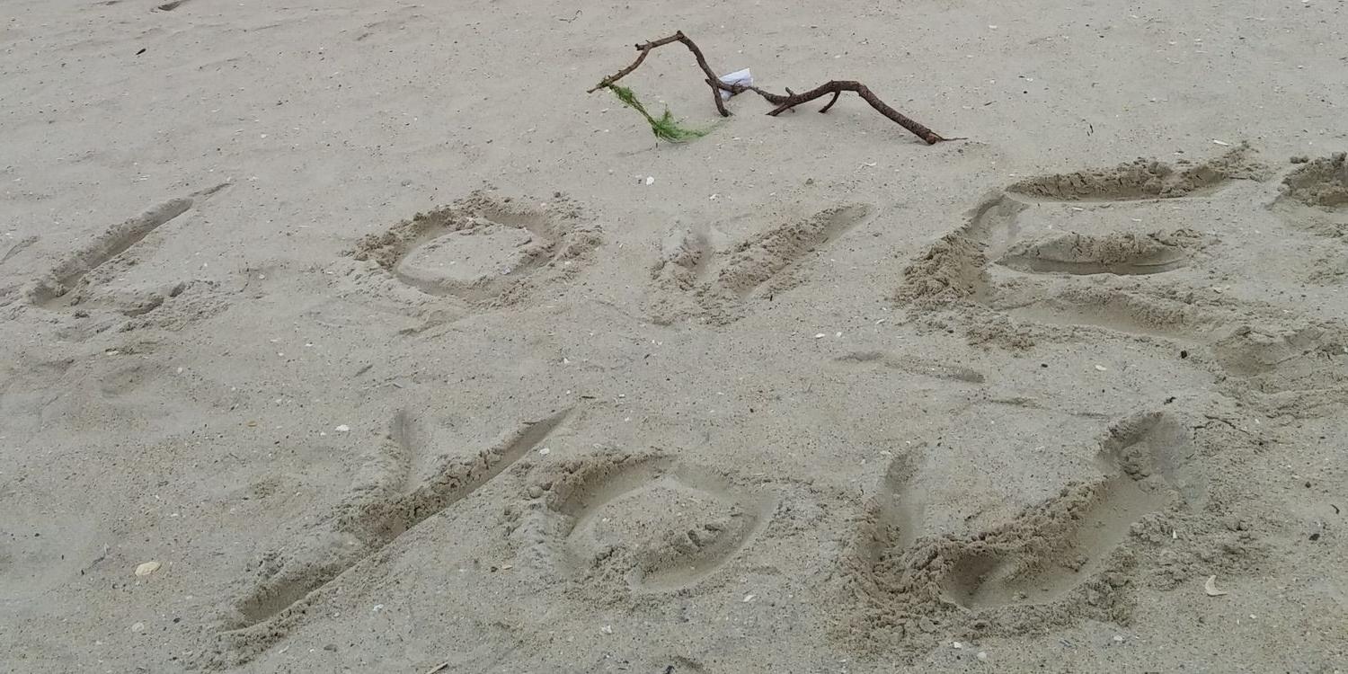 VDelustro322's profile banner image