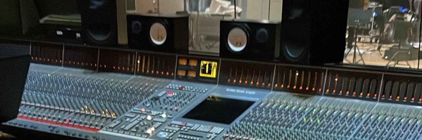 Carlos Alonso banner