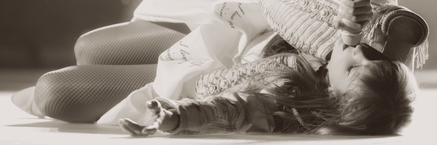 T SWIFT & HORROR GIRL💀🫶😻🌈🧣 banner