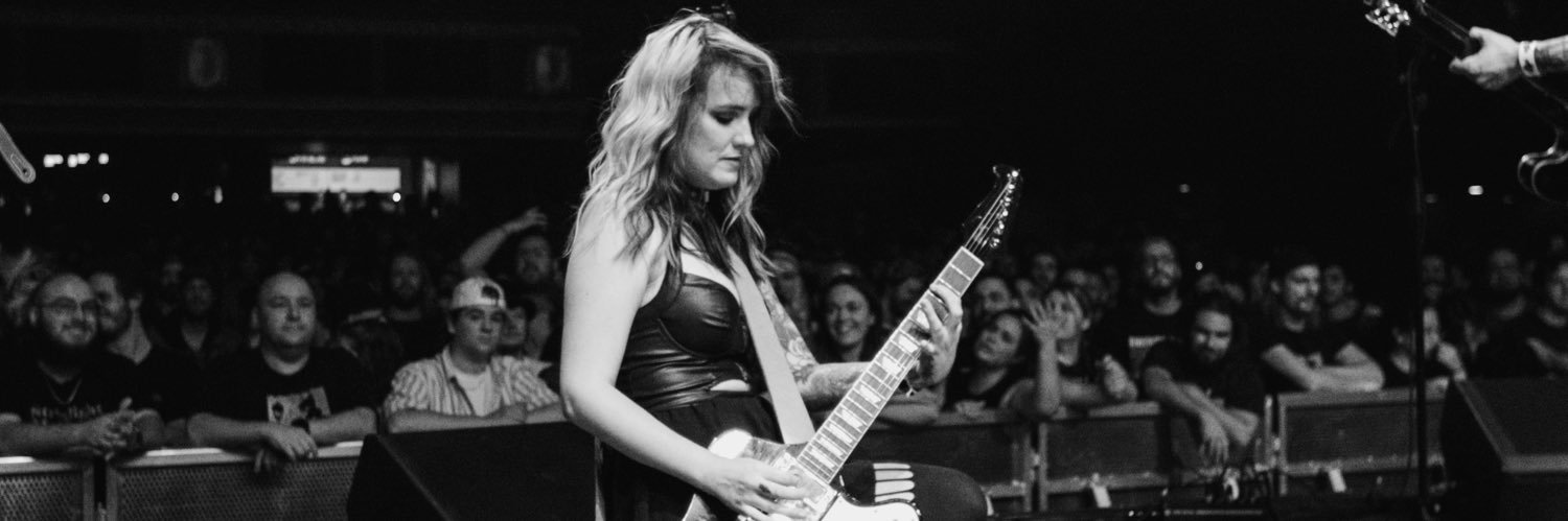 Emily💛Bones banner