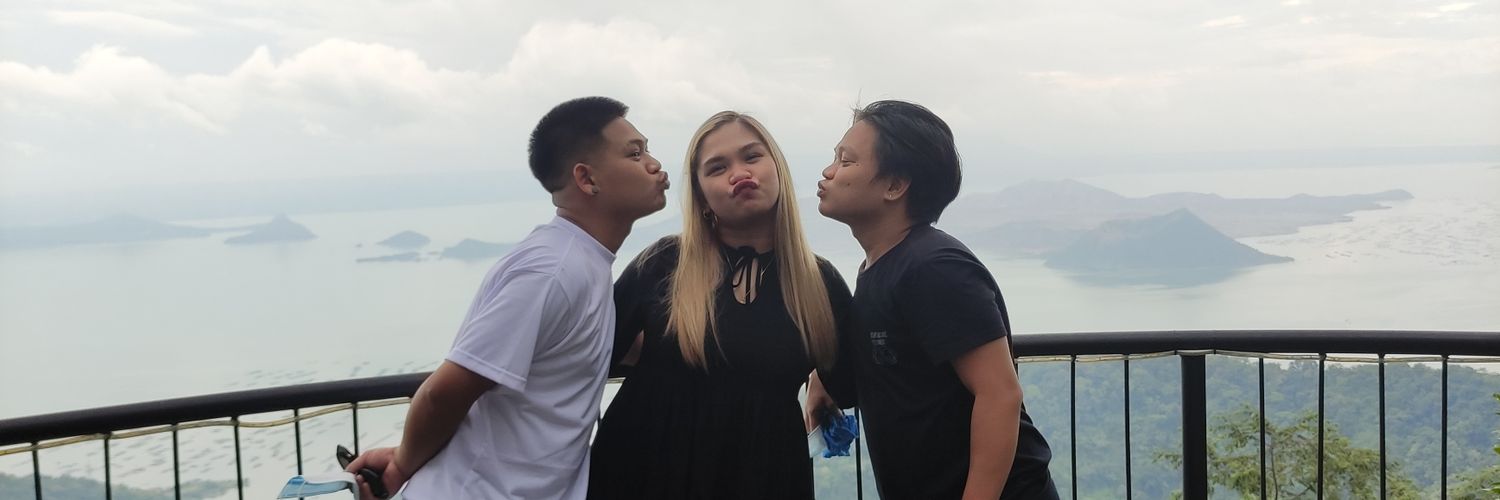 Karlo_Ayo's profile banner image