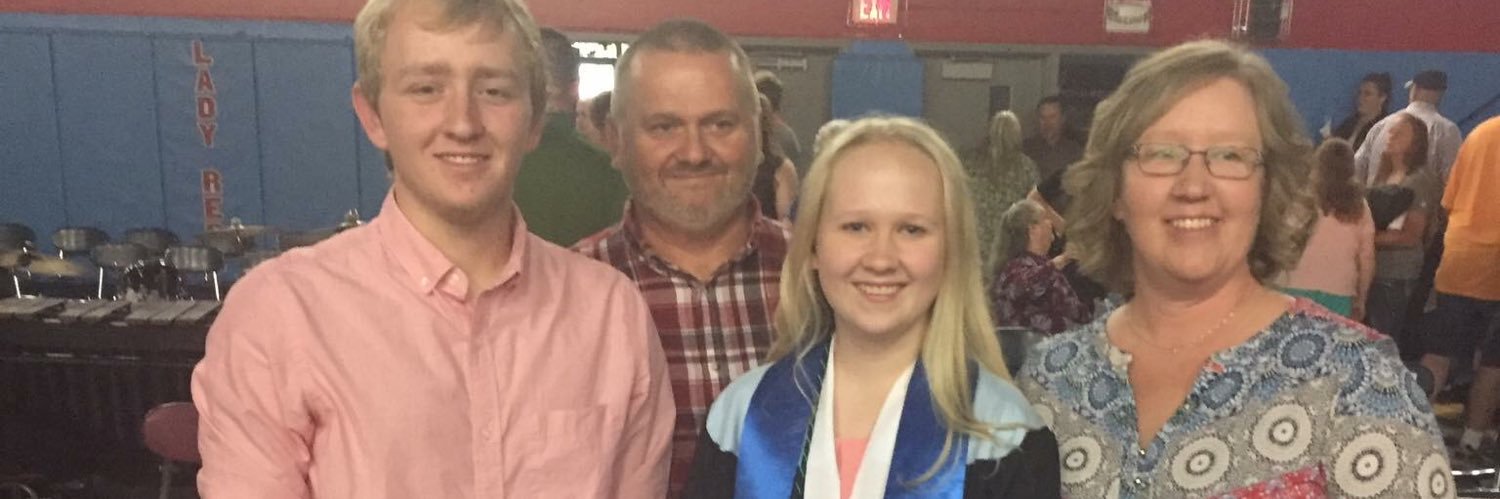 emilyt2000's profile banner image
