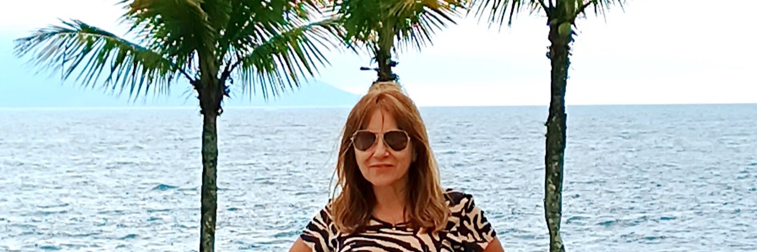aracelycasella's profile banner image