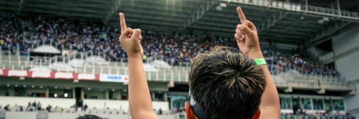 luizacam13's profile banner image