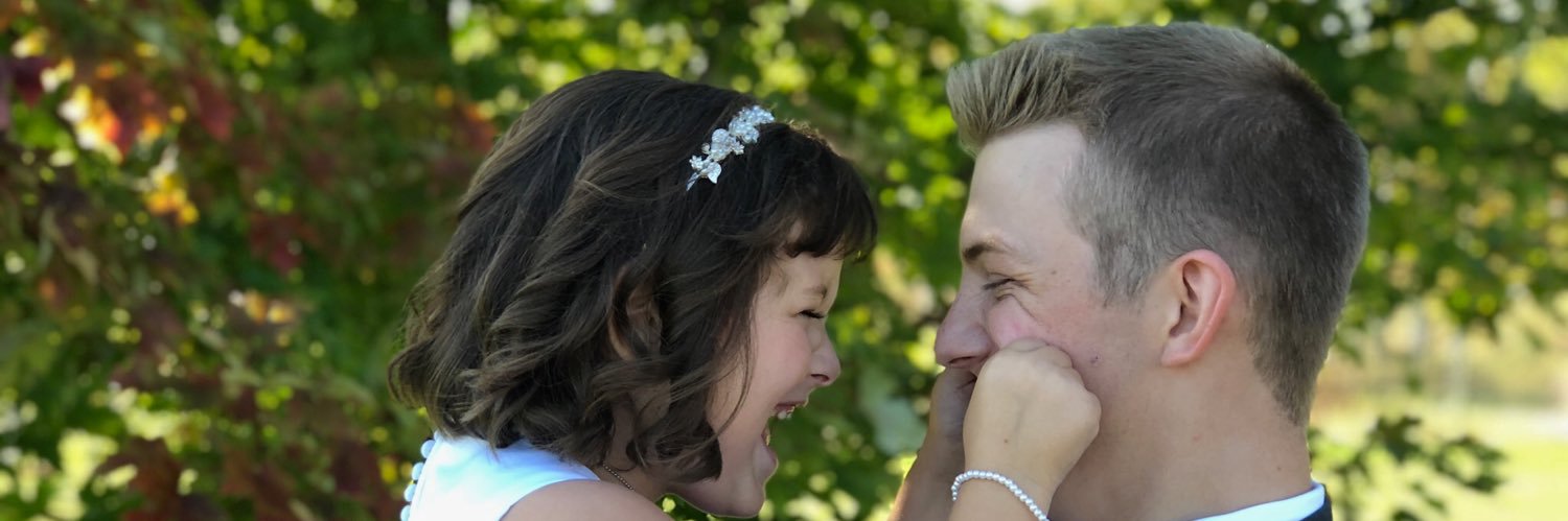 rileyvanny's profile banner image